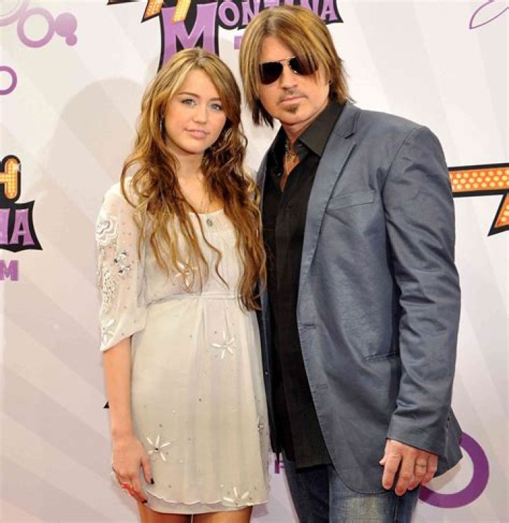 Billy Ray Cyrus Wiki, Parents, Age, Wife, Career, Net Worth & More.