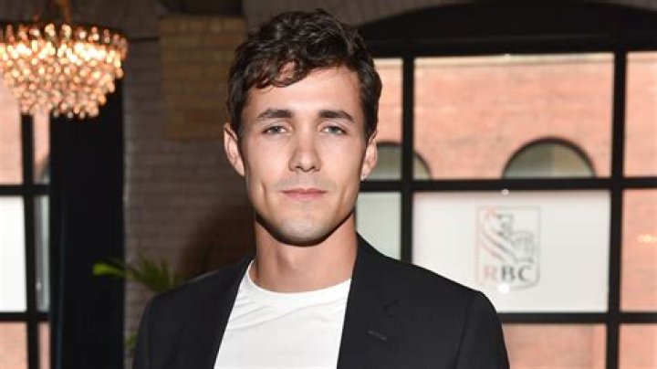 Croix Kyles Bio, Wiki, Age, Height, Parents, Husband, Wife, Movies, TV Shows, and Net Worth.