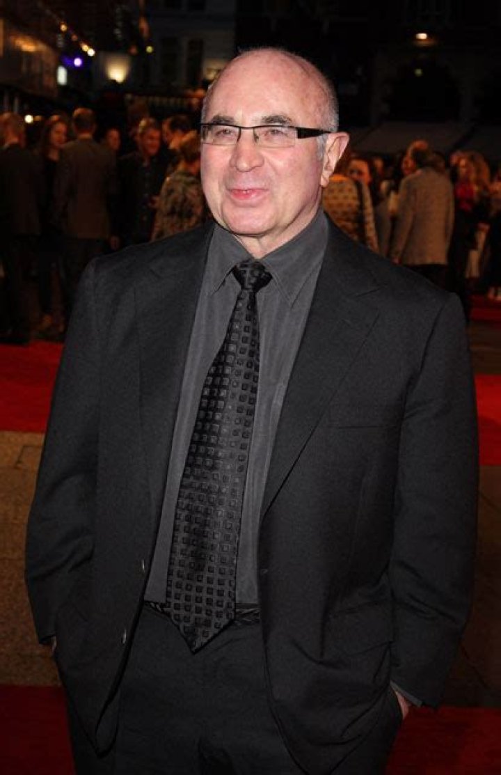 How tall was Bob Hoskins