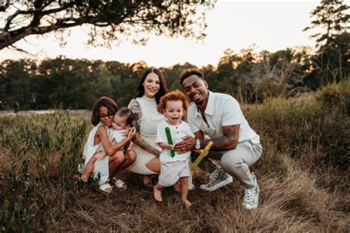 LITTLE WOMEN DALLAS Lil Twerk Caylea Woodbury maternity photos, including dad Dquan Cage