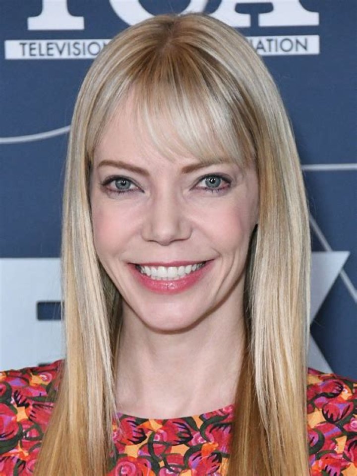 Riki Lindhome Bio, Age, Net Worth, Height, Children, Husband